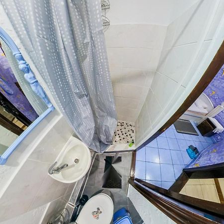 La Vitalie Guest House Chisinau Bagian luar foto