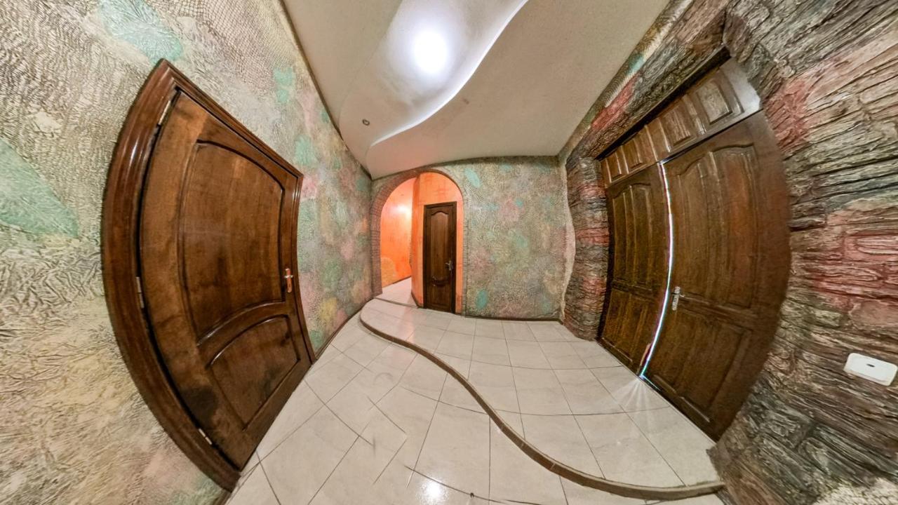 La Vitalie Guest House Chisinau Bagian luar foto