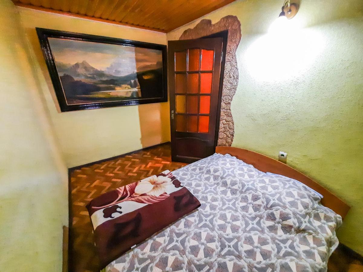 La Vitalie Guest House Chisinau Bagian luar foto