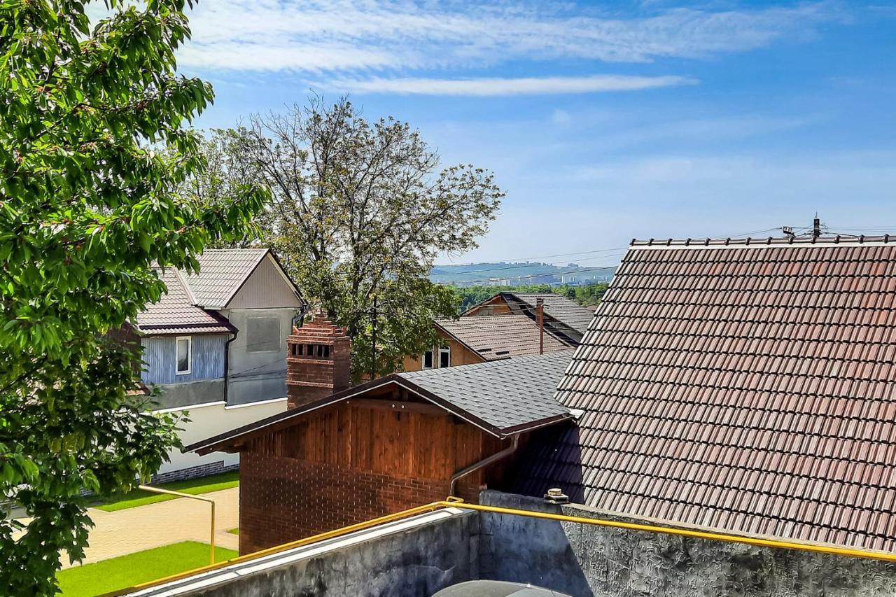 La Vitalie Guest House Chisinau Bagian luar foto